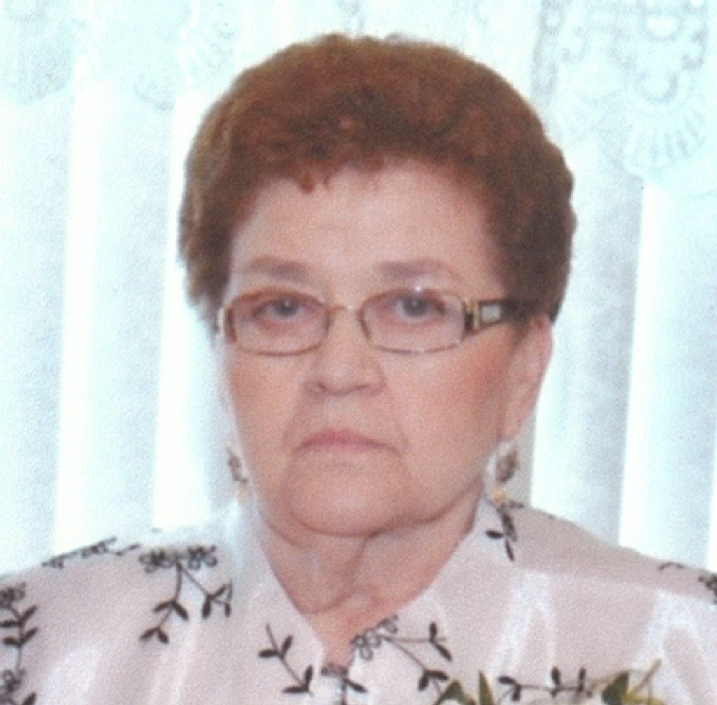 Ursula D. Deviveiros