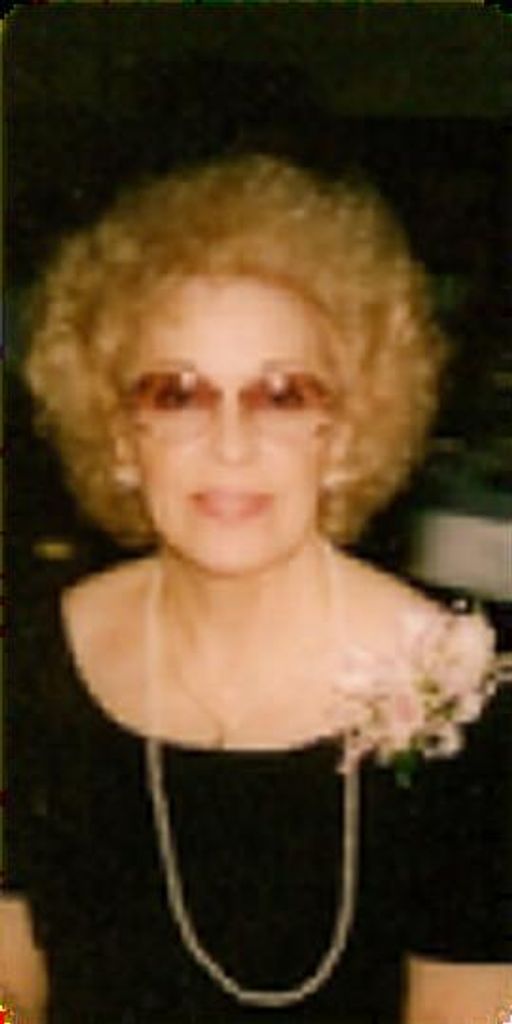 Natalie Emma Profile Photo