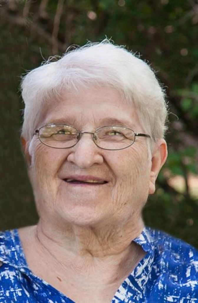 Darlene  Adams