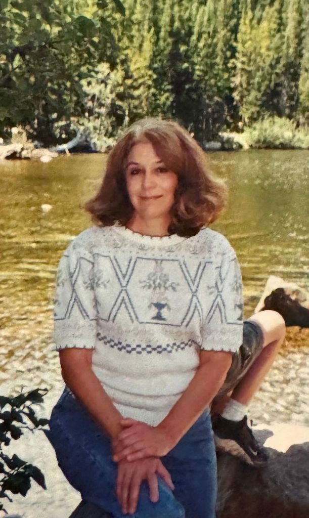 Elaine Mills Profile Photo