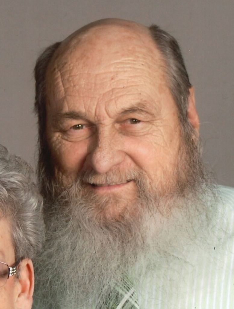 Thomas "Tom" John Motolik