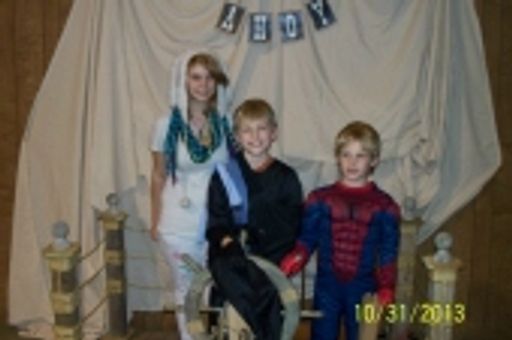 Sierra Leigh-Anne Phillips photo gallery thumbnail 9 of 9