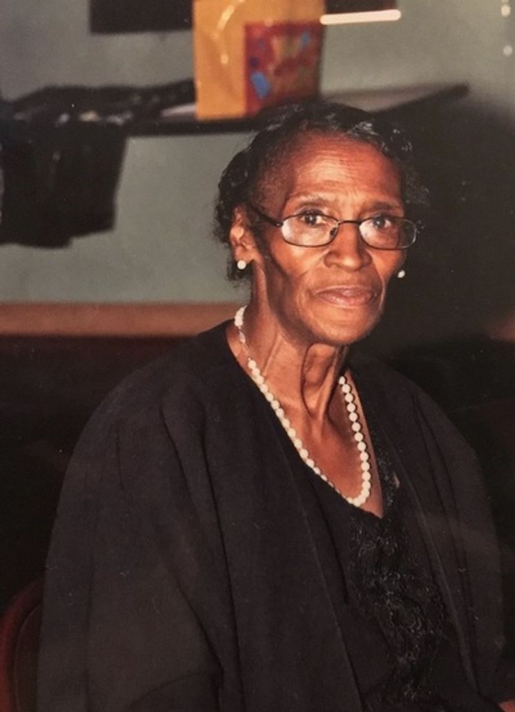 May Dell Glover Profile Photo