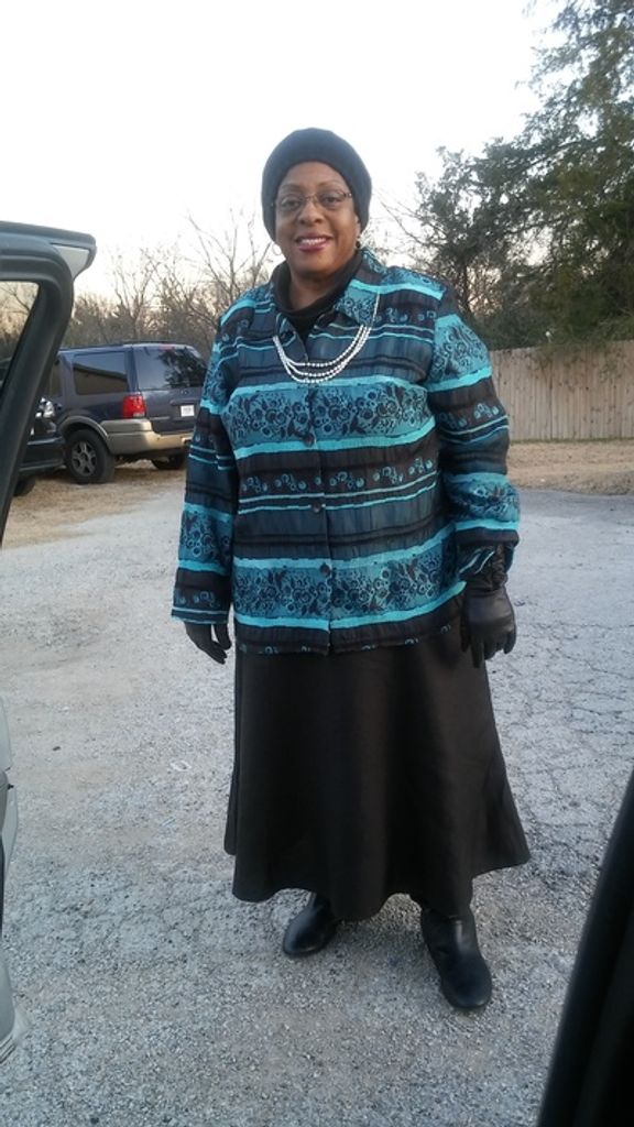 Effie Clayborn Profile Photo