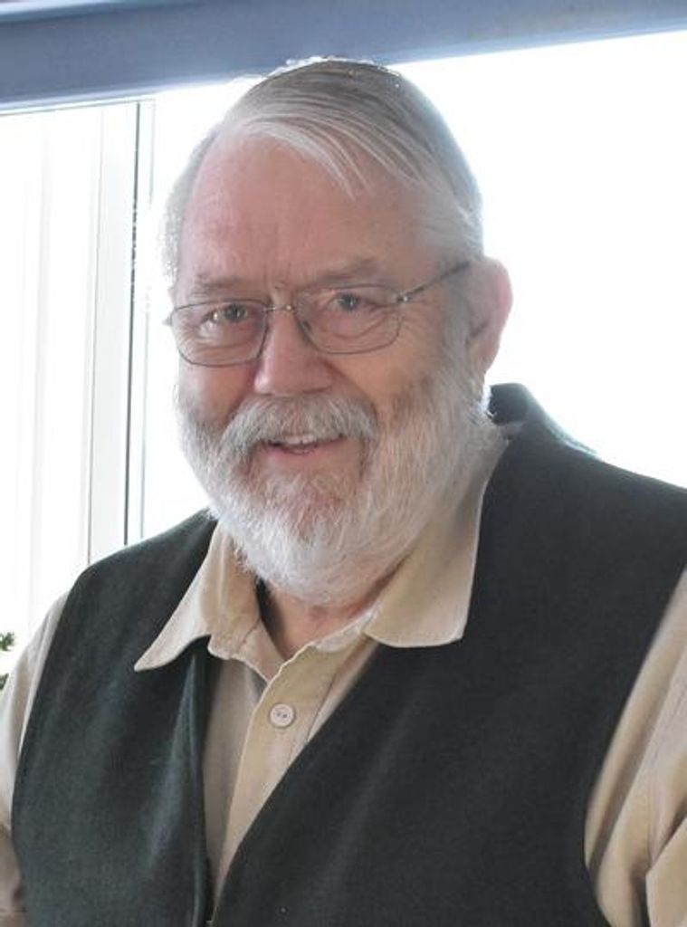 Robert Dahlen Profile Photo