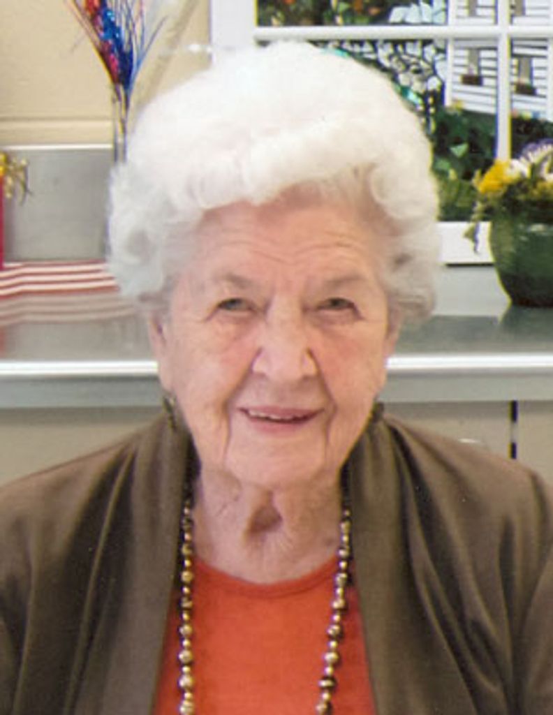 Lorraine Lee