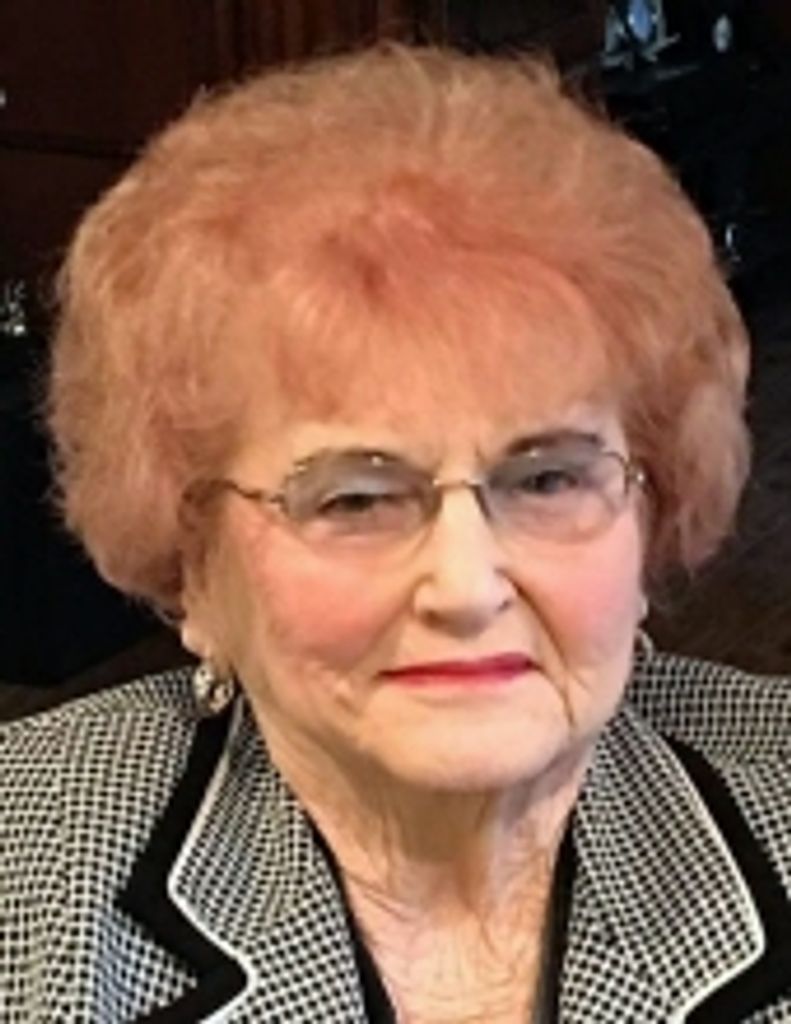 Ava "Nelle"  Taylor
