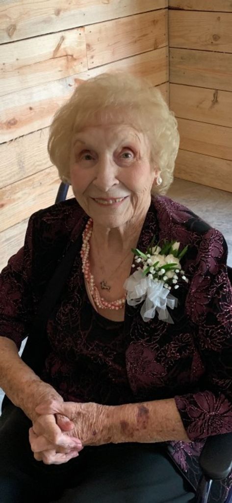 Sally Lou (Greer)  Hart