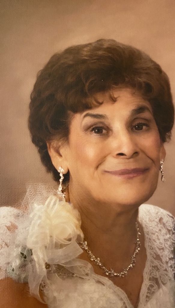 Mary Ellen Mena Profile Photo