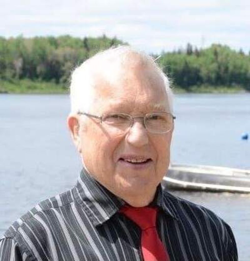 Ron Cyril Saunders Profile Photo