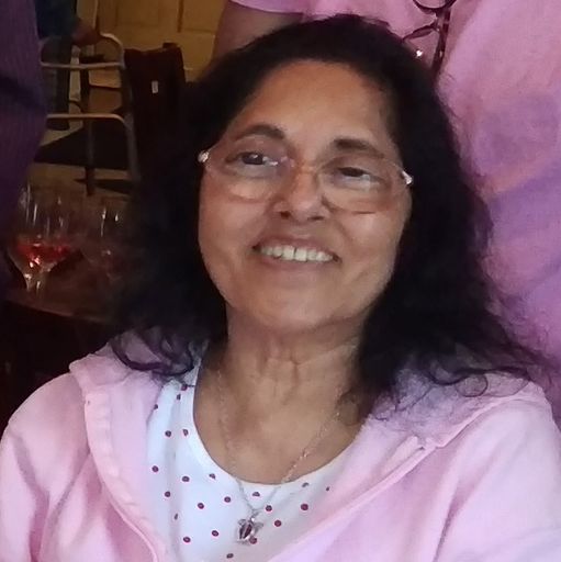 Julia Oliveira Profile Photo
