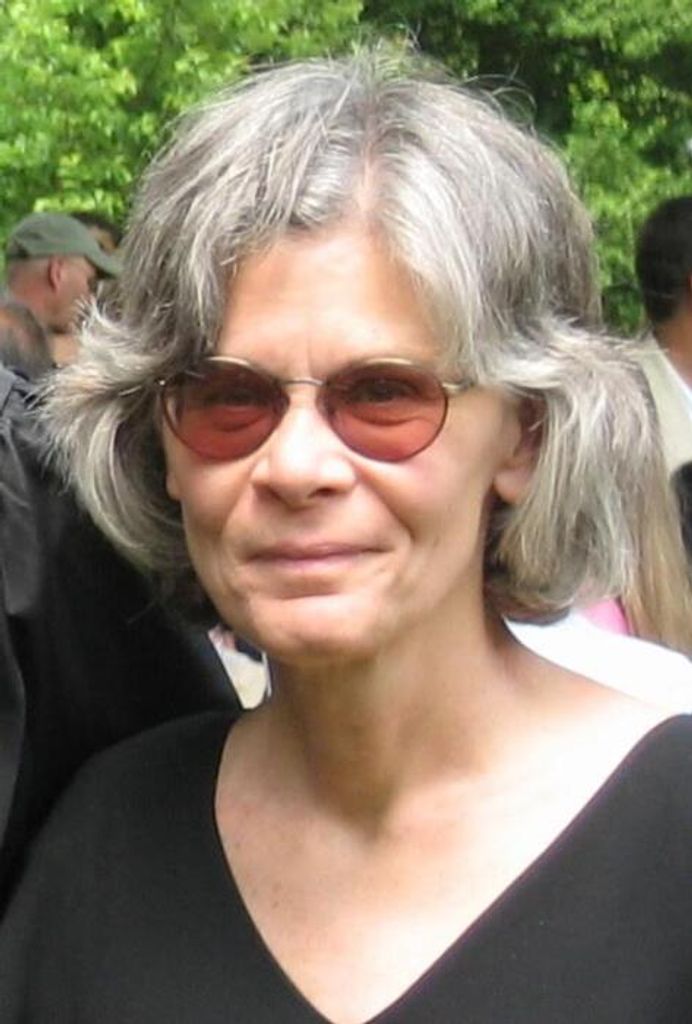 Linda Szymanski Profile Photo