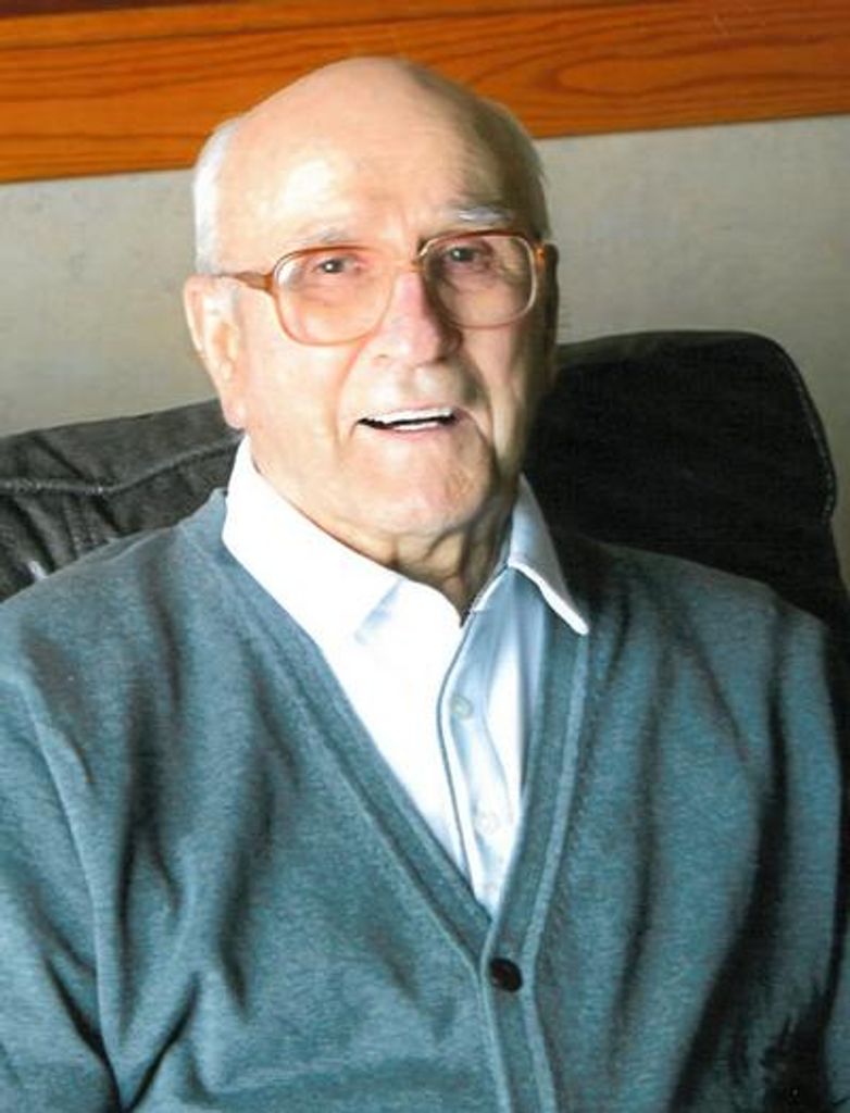 Julius Wnuk Profile Photo