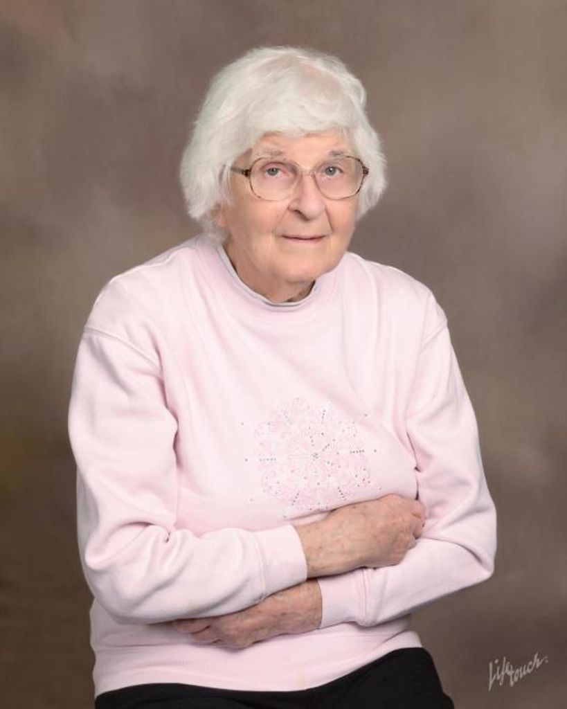 Laura May (Amato)  Cligrow Profile Photo