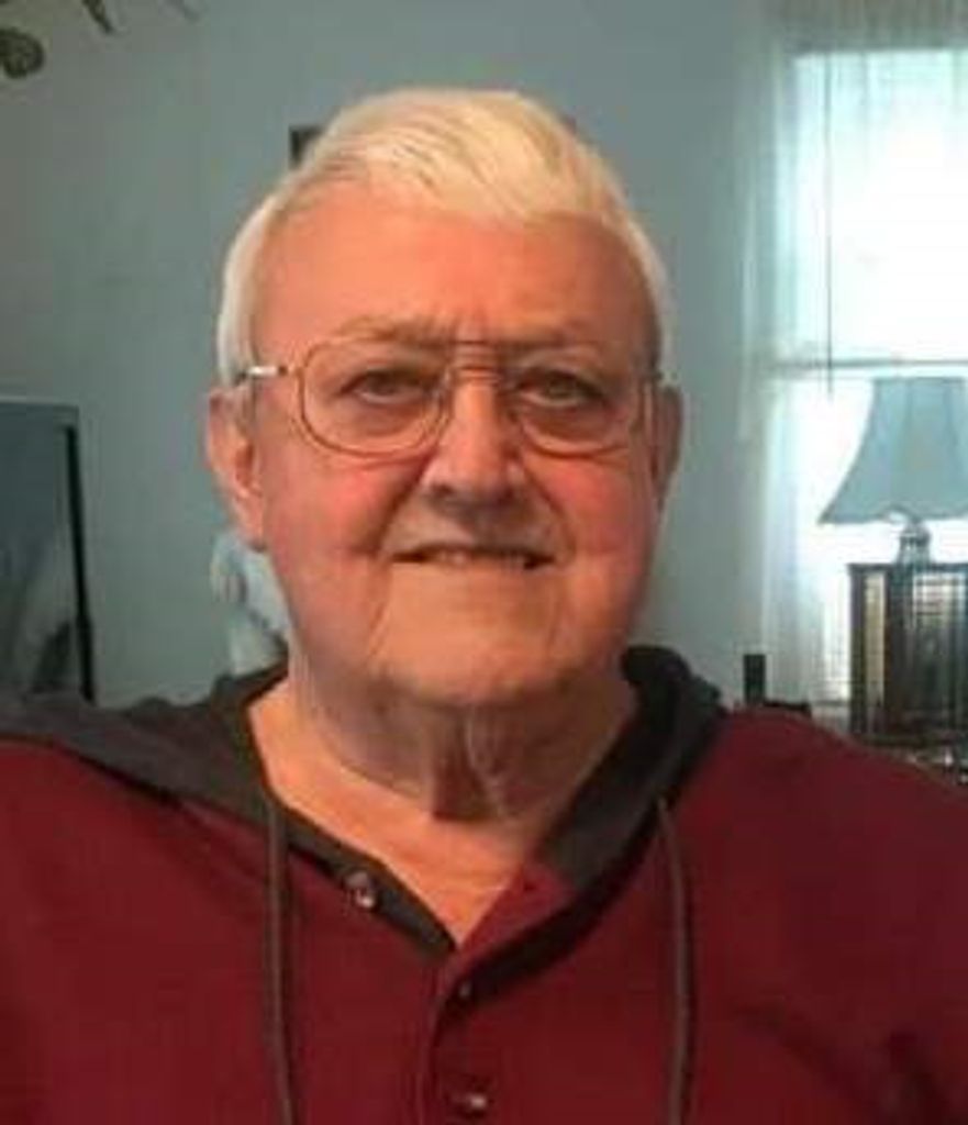 Mathew  Perry Profile Photo