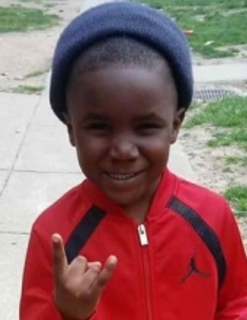 Kenneth  Don'Yae Lowe