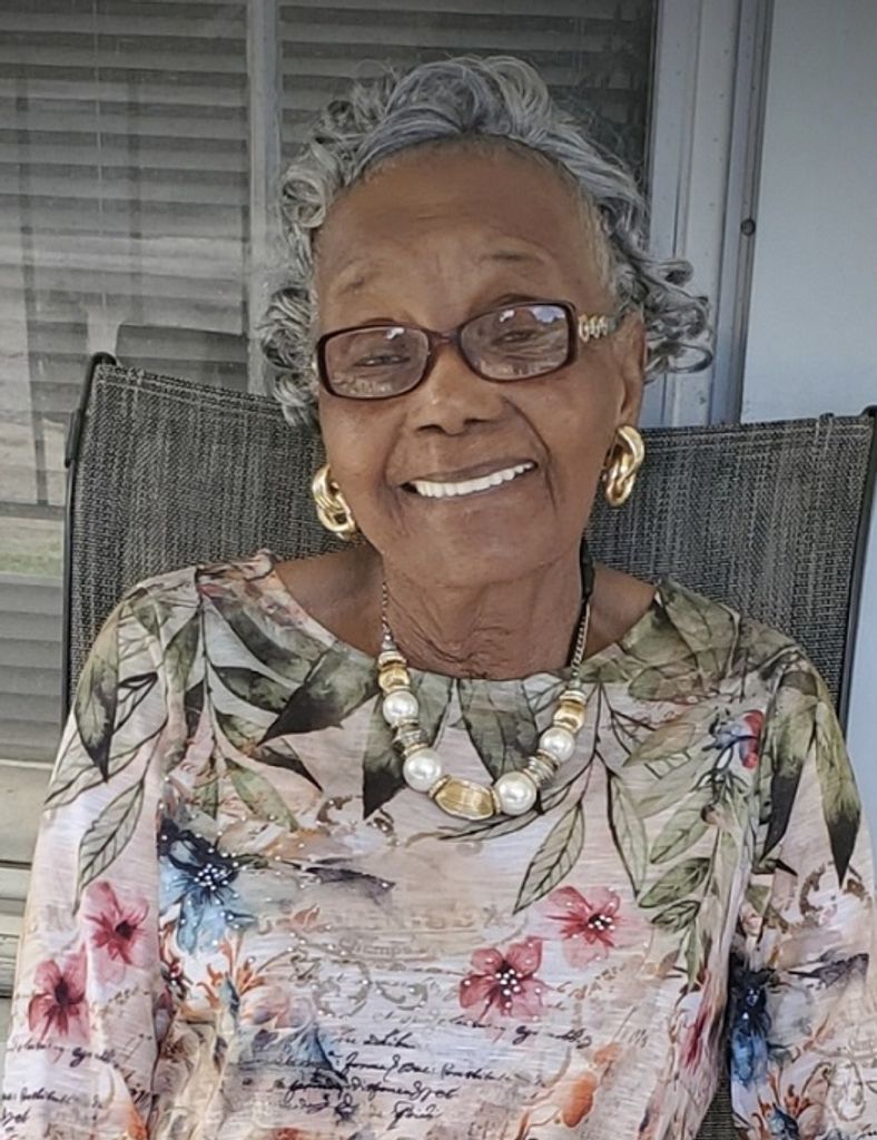 Willie Christine Duckett Profile Photo