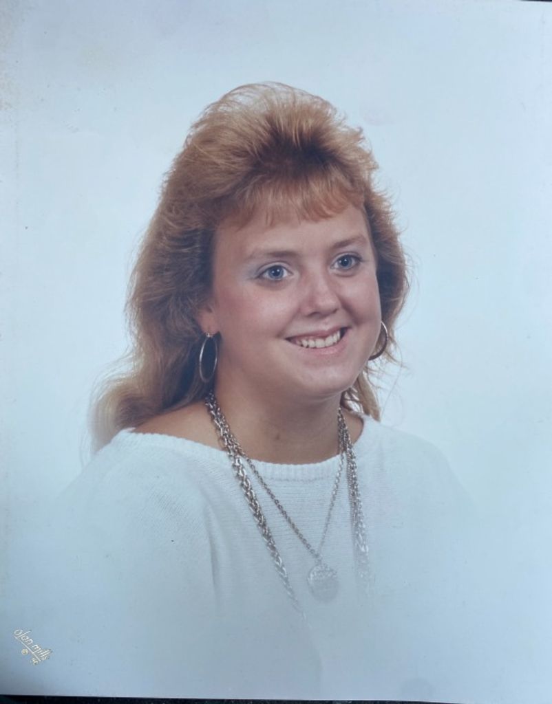 Lorrie Rena Stoops Profile Photo