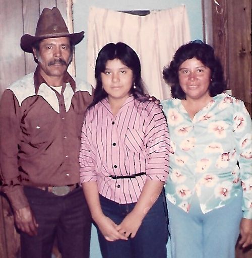 Isidra Alfaro photo gallery thumbnail 4 of 115