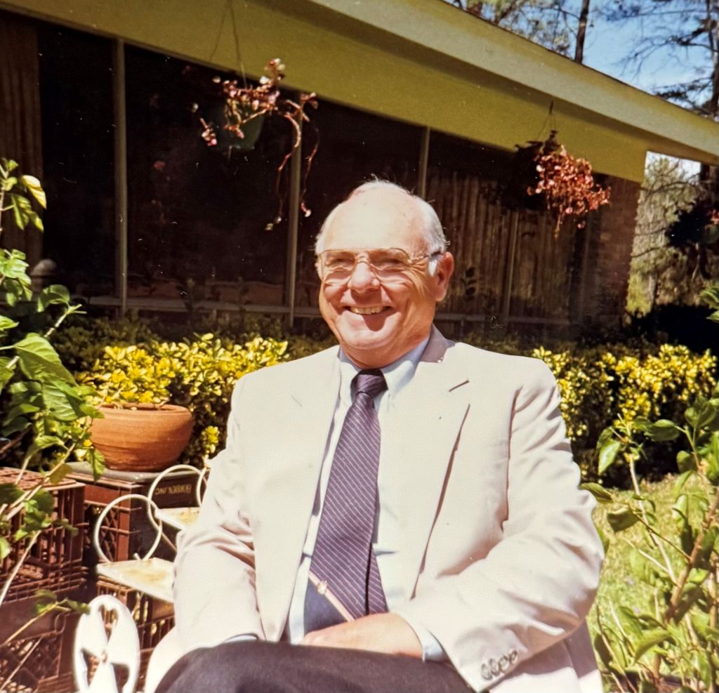 Olen N. Hull Profile Photo