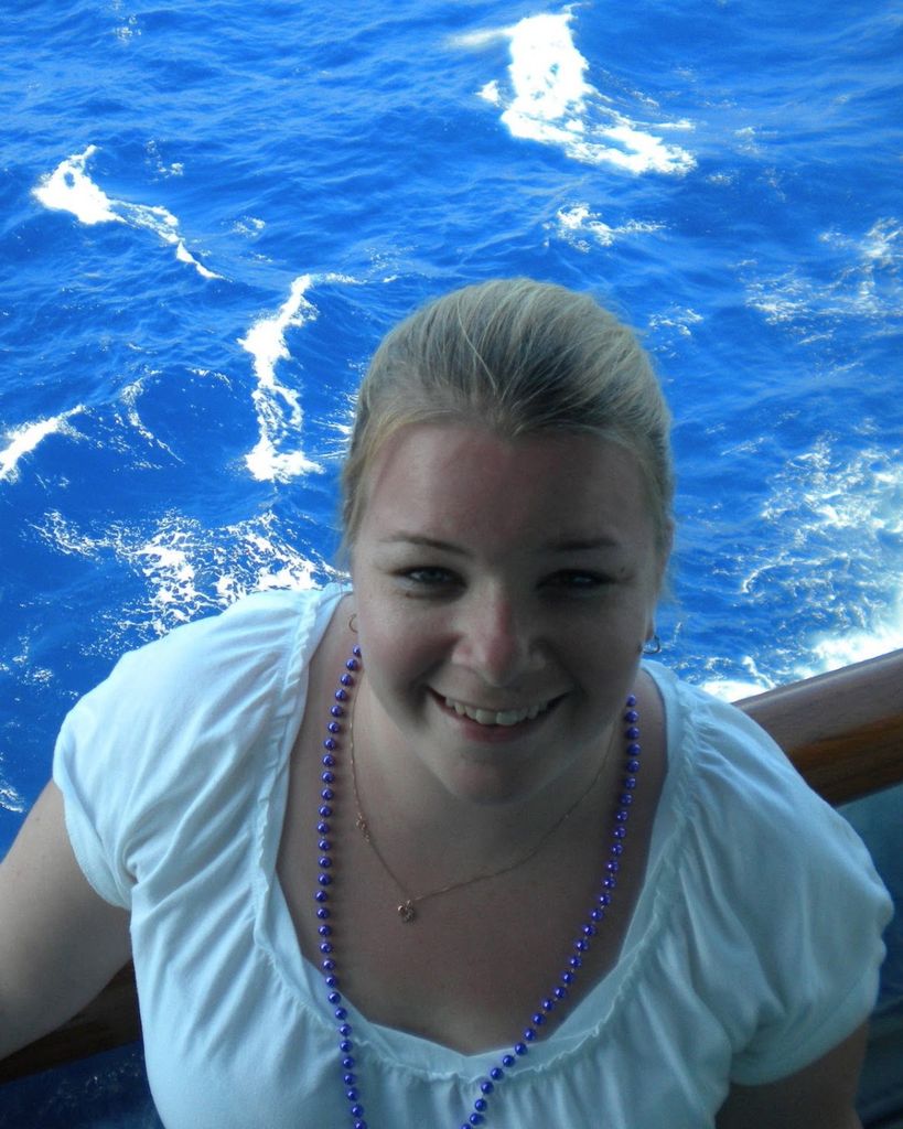 Toni Ayala Profile Photo