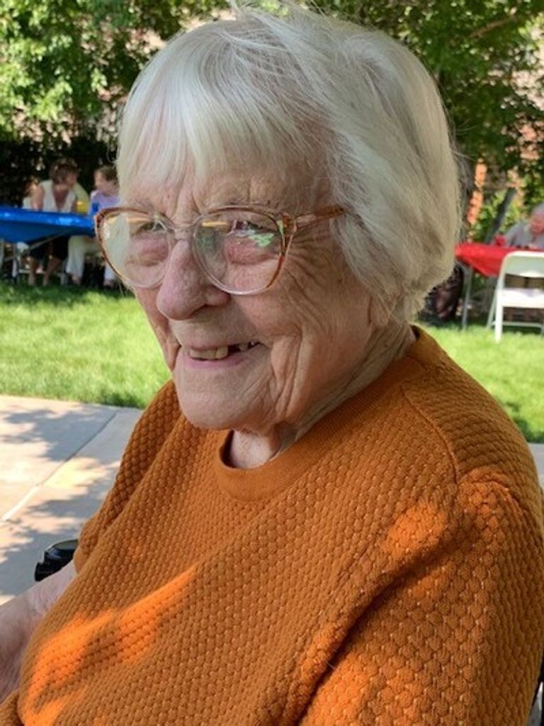 Maxine Heaton Profile Photo