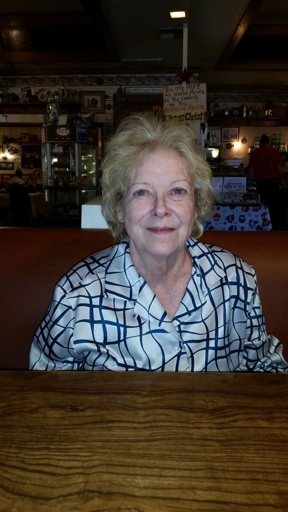 Suzanne Lynn (Suzie) Black