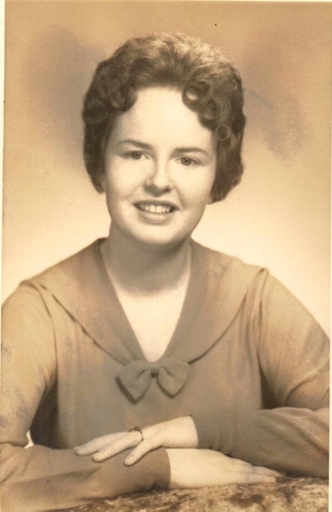 Elizabeth MacFarlane Profile Photo