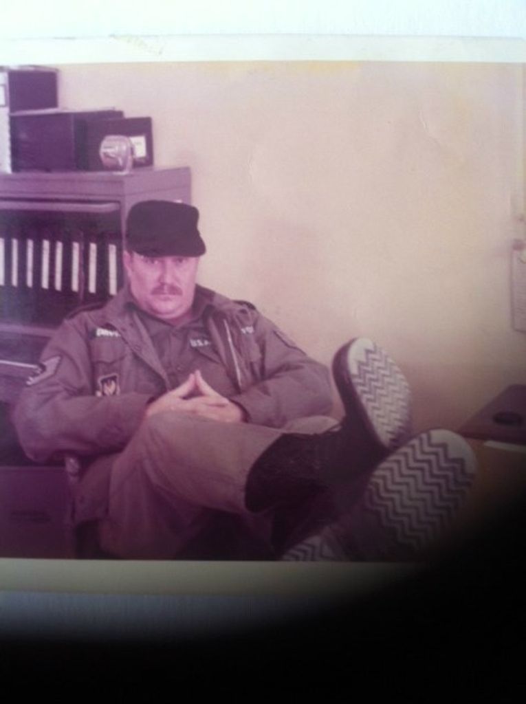 Robert (Bobby) E Davis Profile Photo