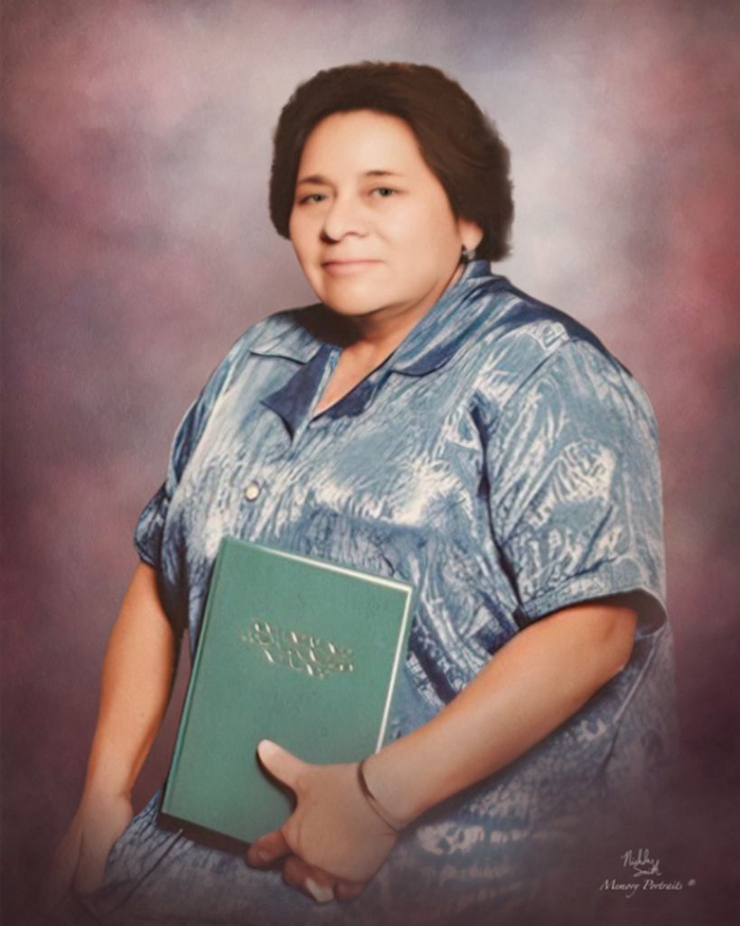 Simona Pequeño Profile Photo