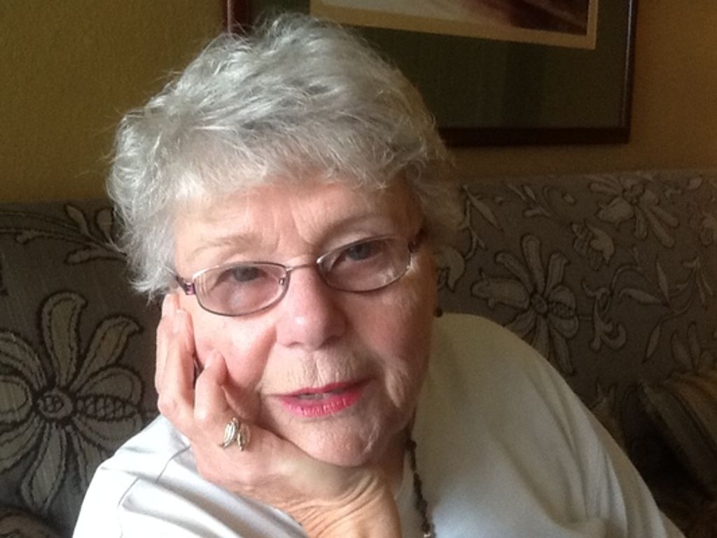 Christine Louise Woll Profile Photo