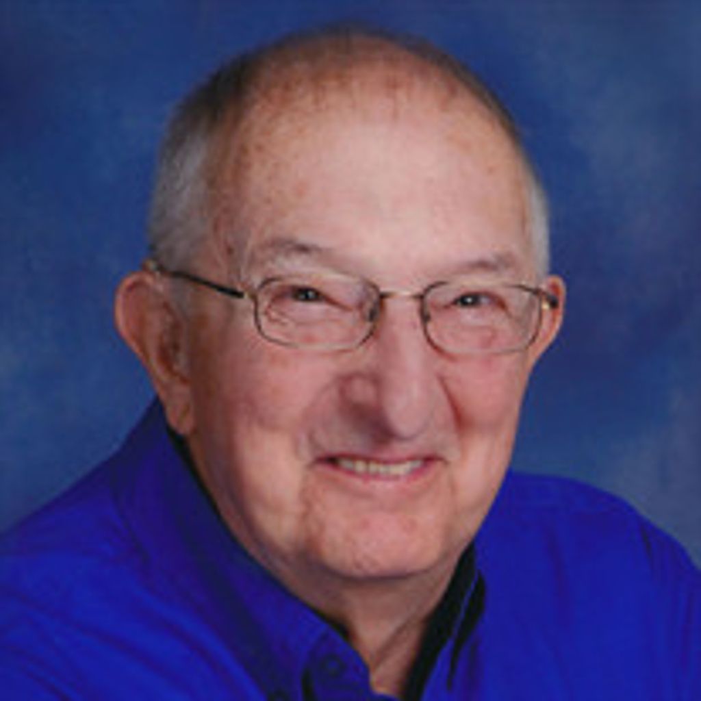 Lowell "Palsy" H Schiefen