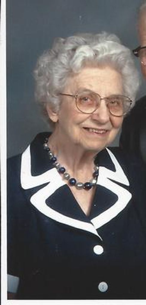 Alice E (Scobey)  Holmes