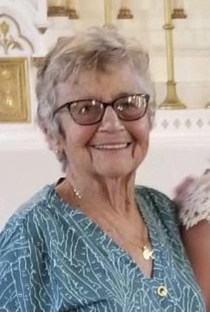 R. Maureen (Smith)  Howard