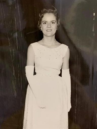 Elizabeth Ann Mcmillen photo gallery thumbnail 13 of 26
