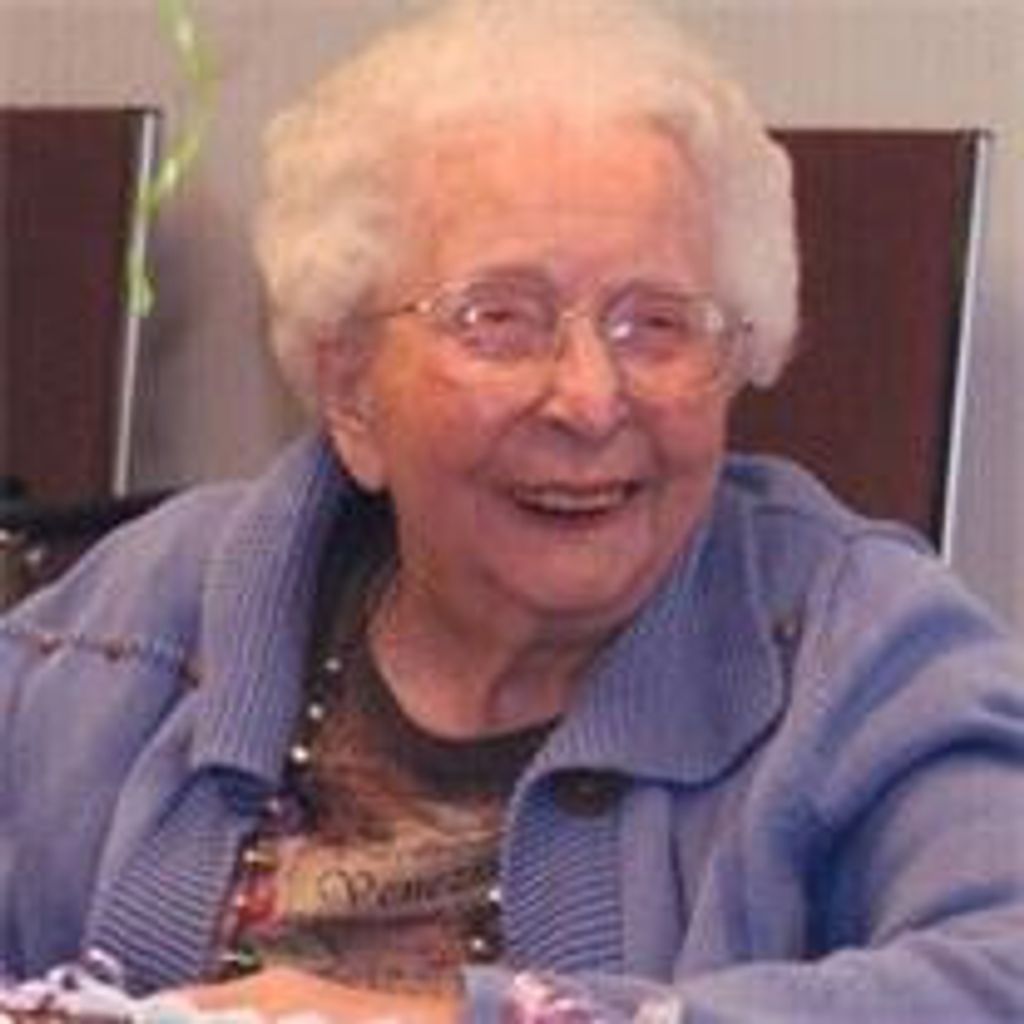 Lola Hollowell
