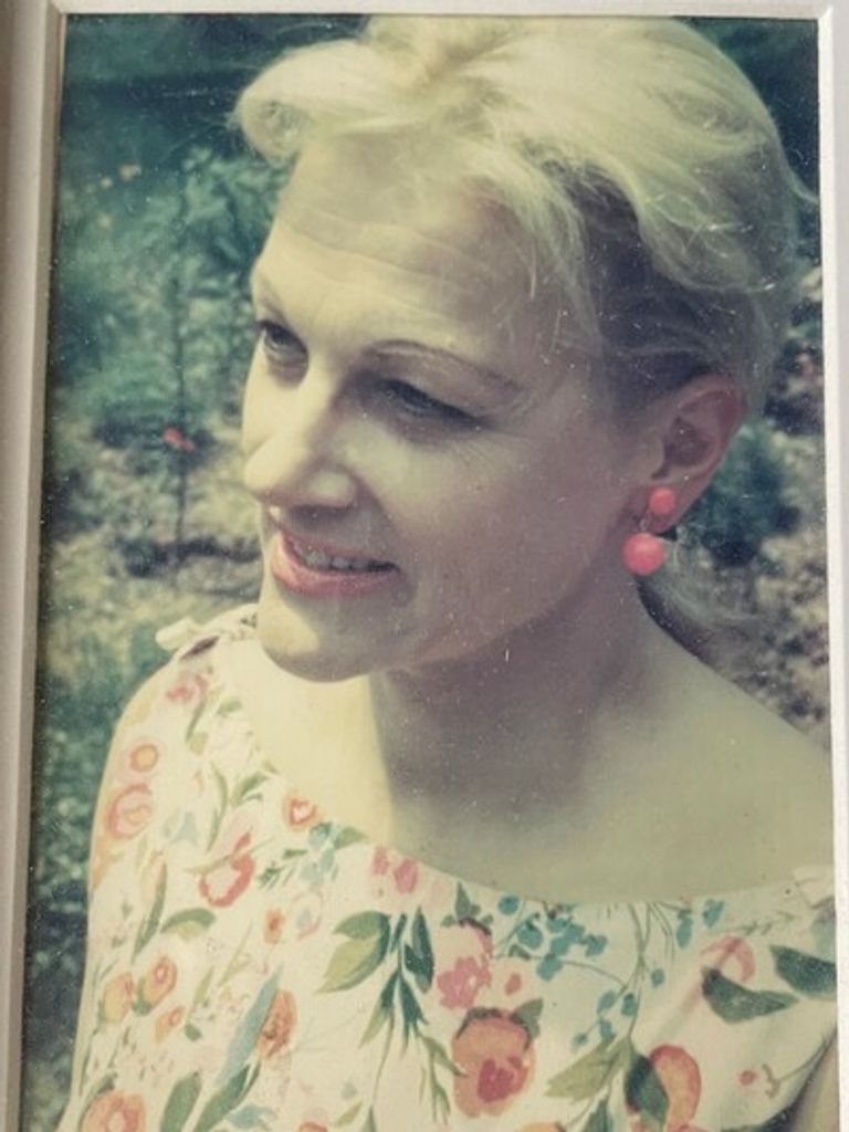 Mieke Michael Profile Photo