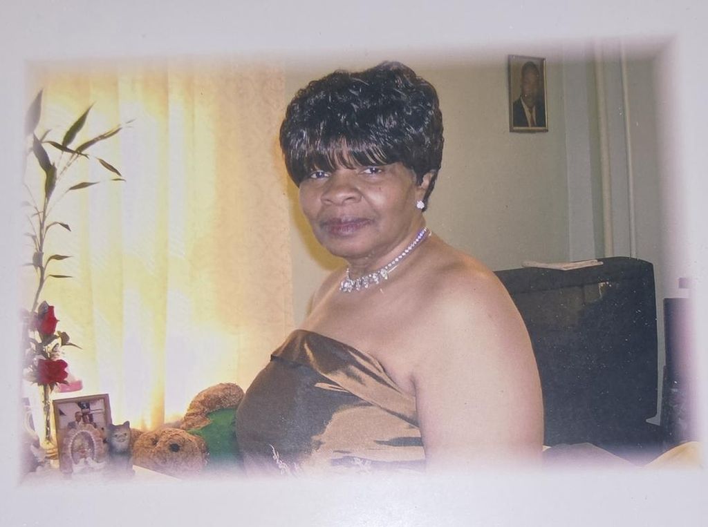 Irene Holmes Elliott Profile Photo