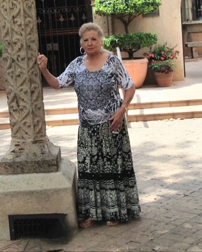 Maria de la Luz Colmenares's obituary image