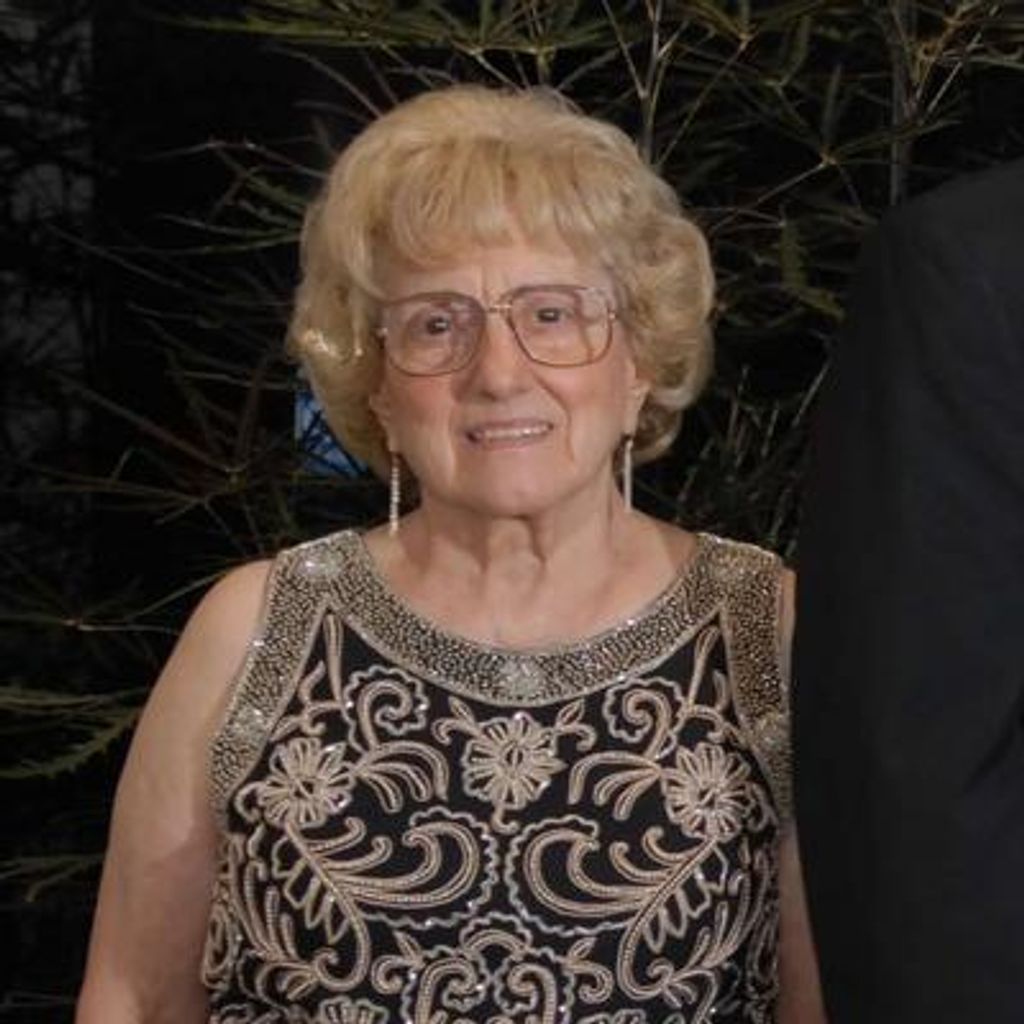 Viola Tsechrintzis Profile Photo