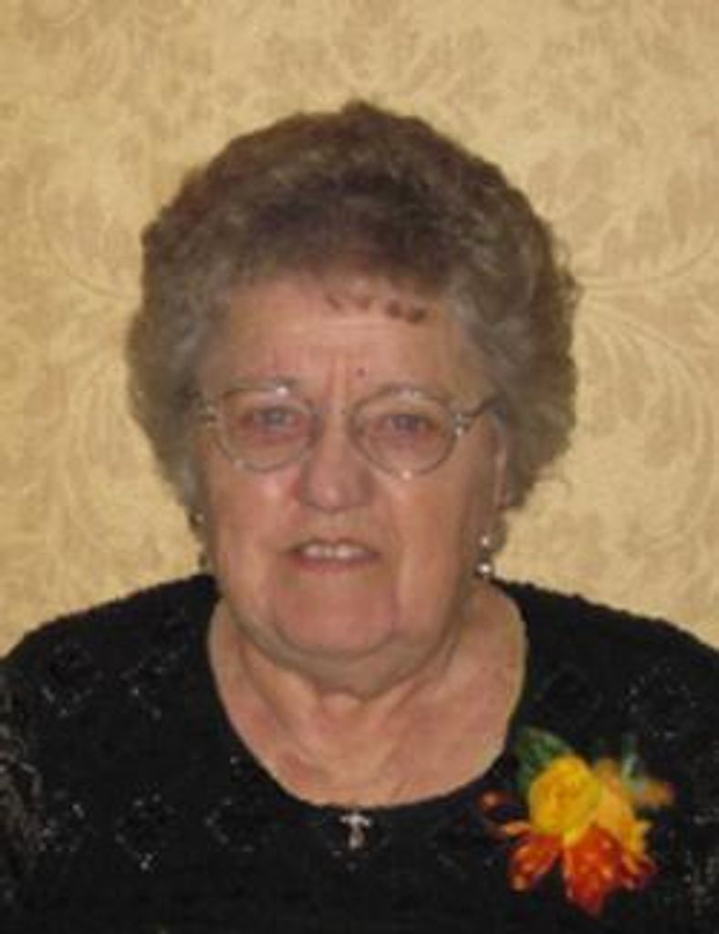 Esther Hasper Profile Photo