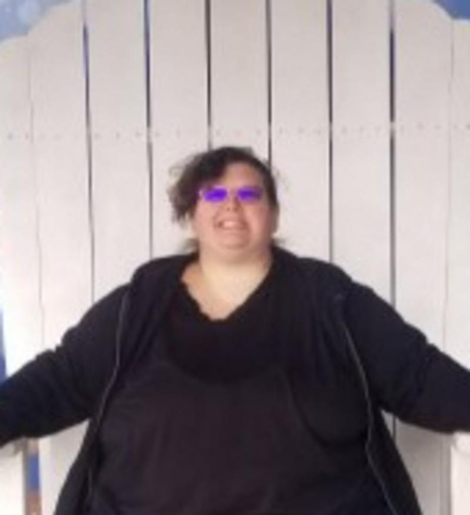 Thelina Salonge Roach Profile Photo