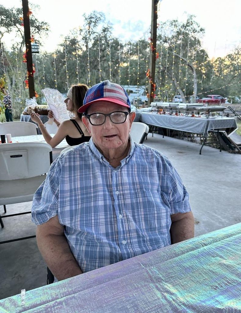 Lindon James Stephenson Profile Photo