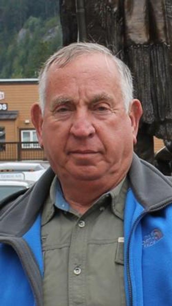 Junior Lee Davis