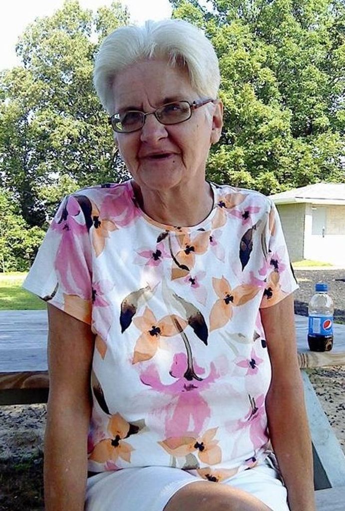 Linda Cooper Profile Photo