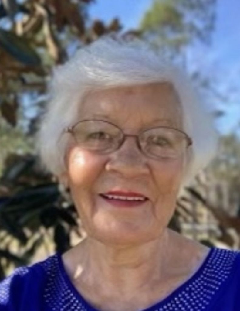 Chris Young Roberts Profile Photo