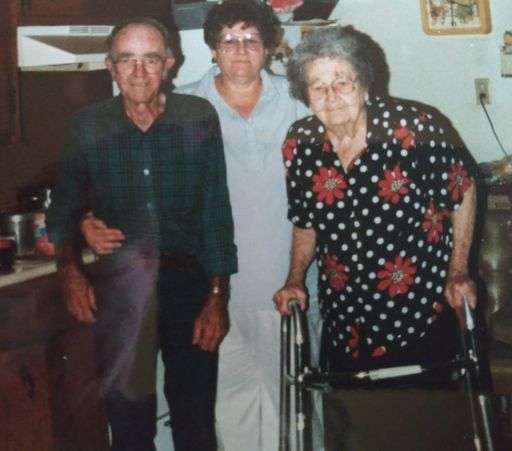 Anne Marie Seybold photo gallery thumbnail 11 of 36