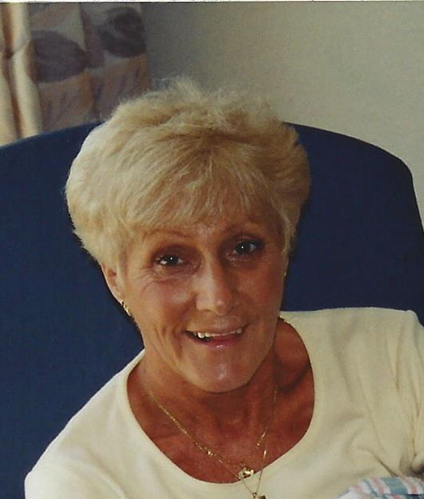 Gerda "Eva"  Hartunian