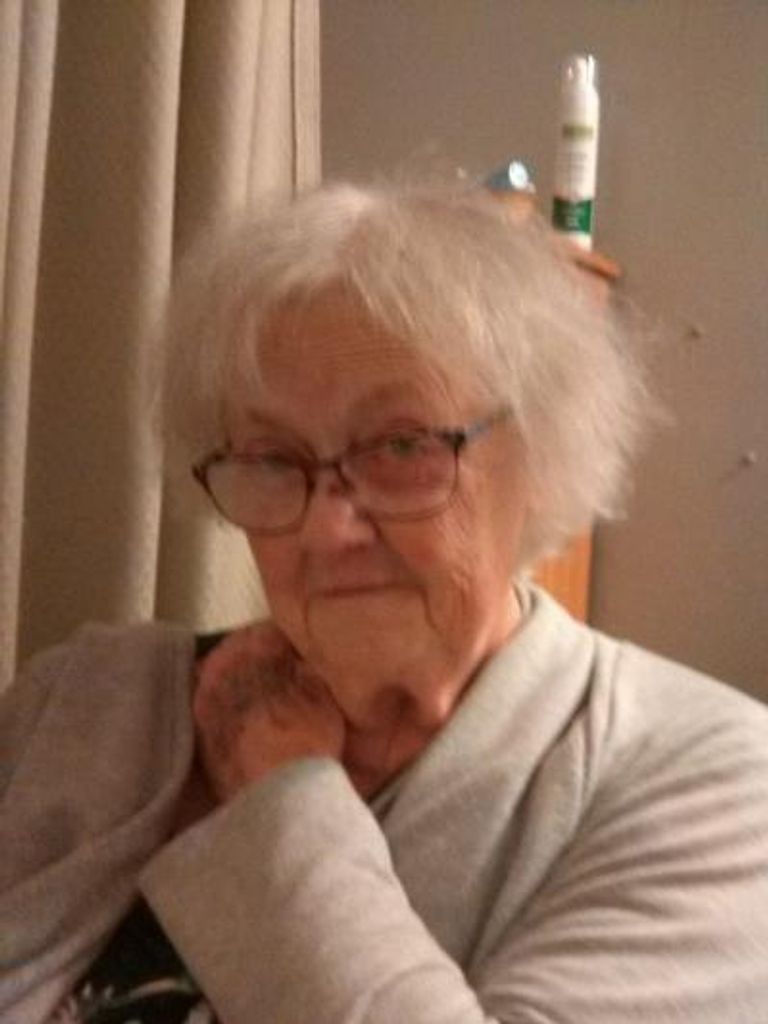 Sue Crookshanks Profile Photo