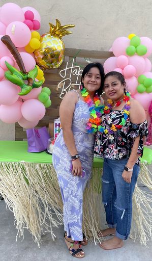 Karen Lizbeth Medellin photo gallery thumbnail 87 of 204